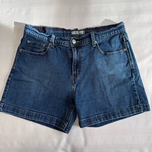 Levi's 515 Mid Rise Medium Wash Denim Jean Shorts Stretch Size 10